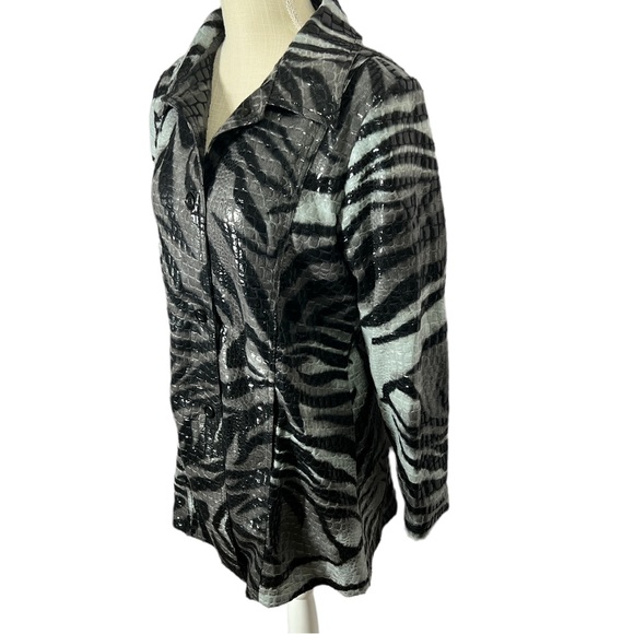 “Selene Sports” Coat Jscket - Picture 3 of 14